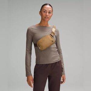 Lululemon Everywhere Belt Bag 1L- Allspice